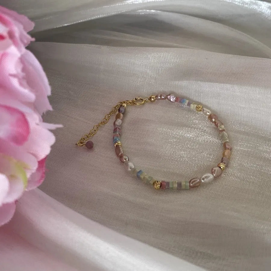 Purple and silver natural pearl bracelet and necklace set with 14K gold plating in U-shaped arrangement