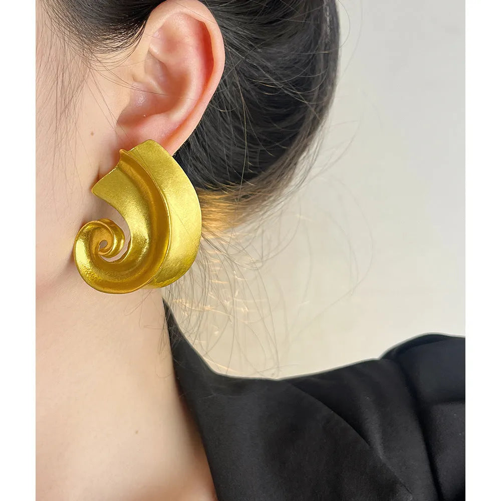 Geometric retro ear studs in gold and silver colours, 5cm alloy earrings