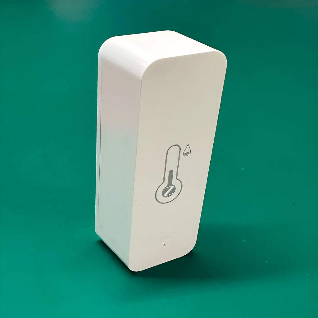 White WiFi Zigbee temperature and humidity sensor with Tuya smart home connectivity