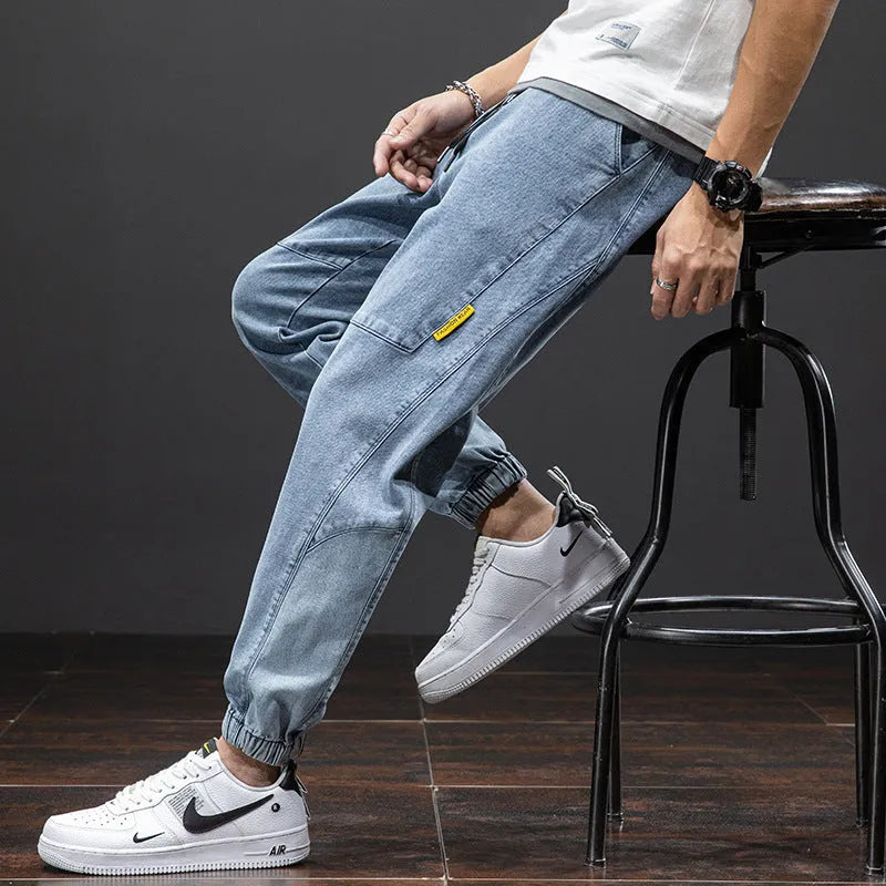 Men's thin cotton cargo jeans with straight leg and micro elasticity in black colour