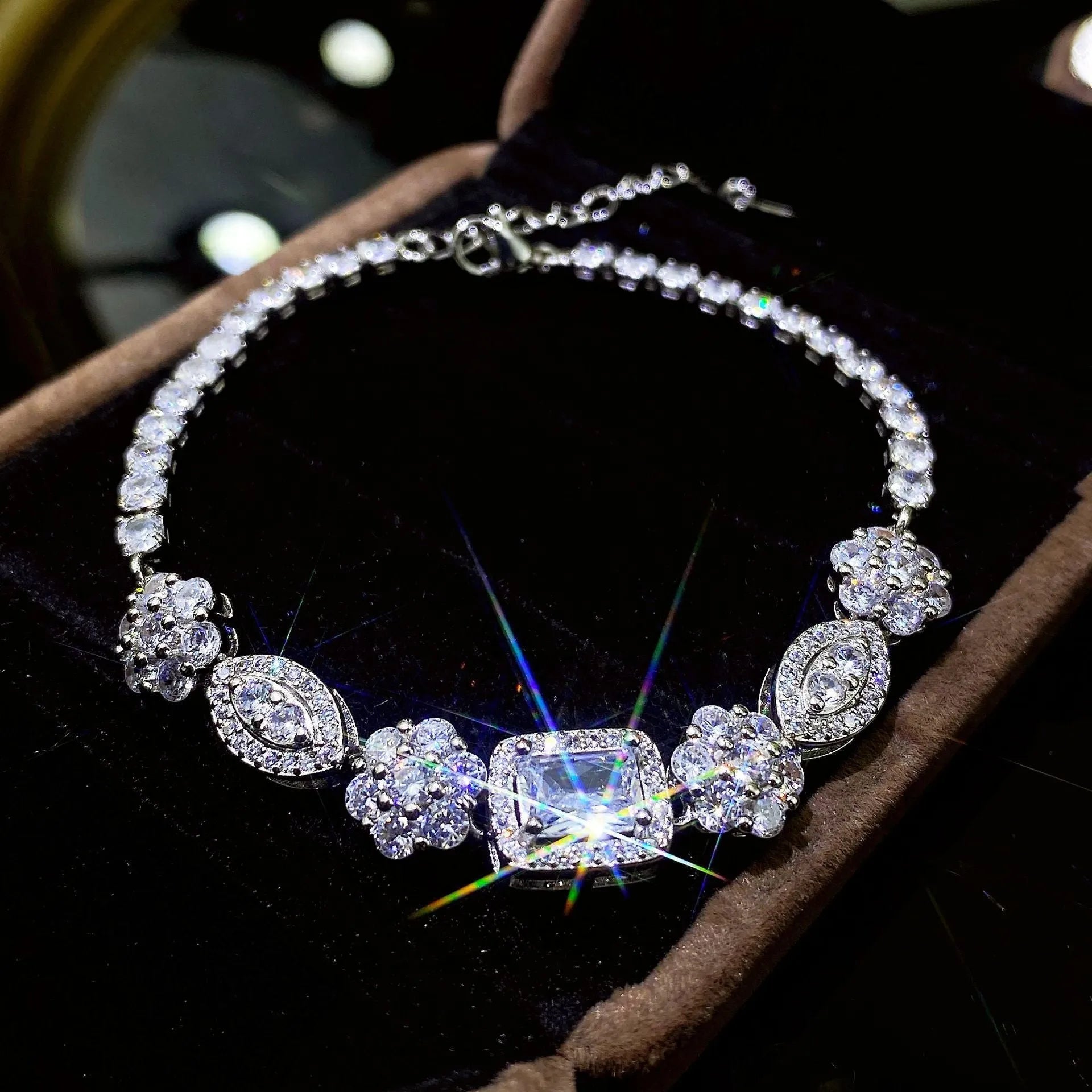Women's geometric bracelet with S925 sterling silver plating and inlaid zircon stones