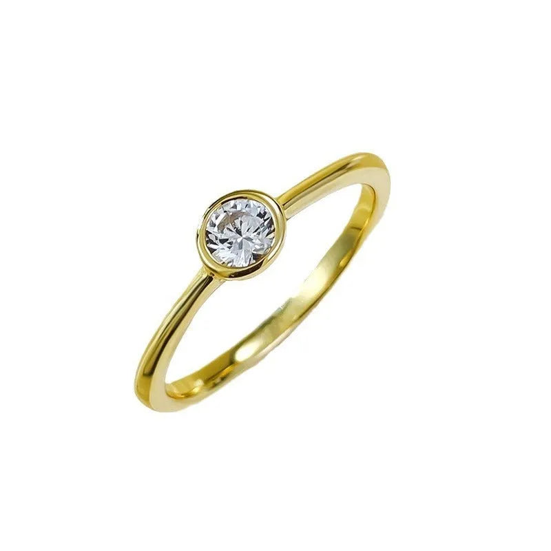 Minimalist silver crown ring with linear design in R962 gold or platinum electroplate finish.