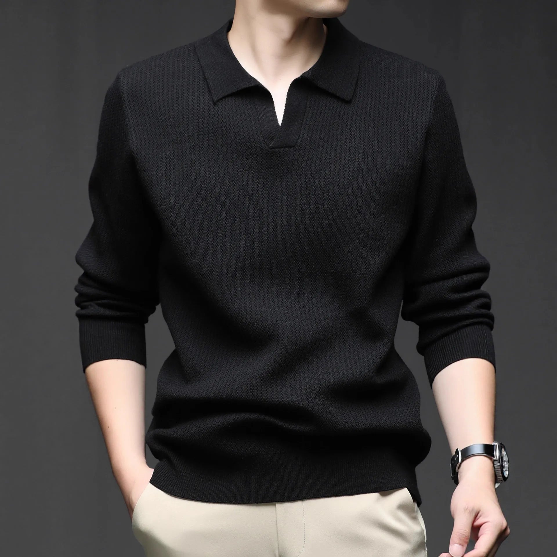 Men's loose-fit casual pullover sweater in a polyester, viscose and nylon blend, shown in green colour.