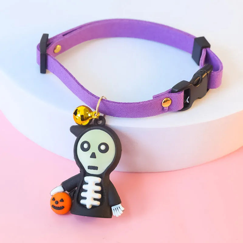 Halloween dog collar decoration with luminous cartoon patterns in pumpkin, brat, or skull designs