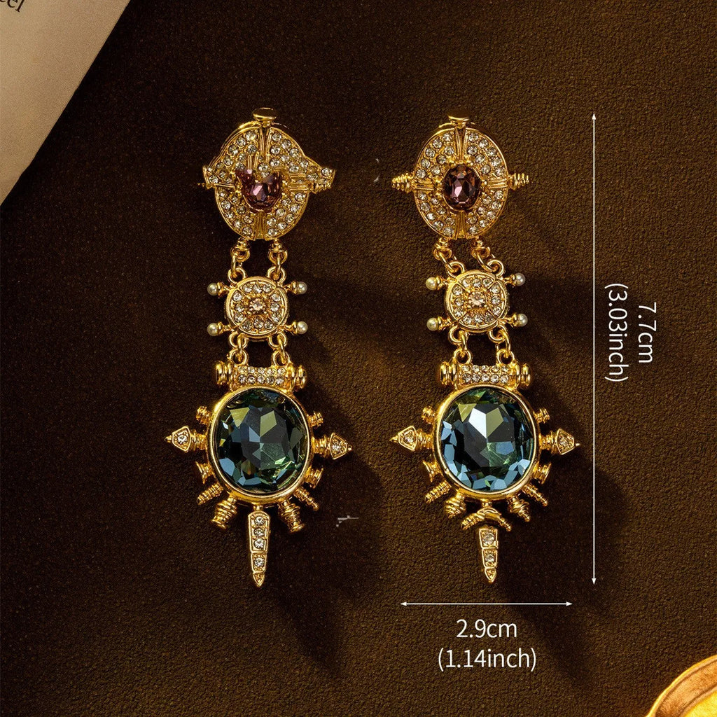Gold retro court style stud earrings with geometry shape and round elements
