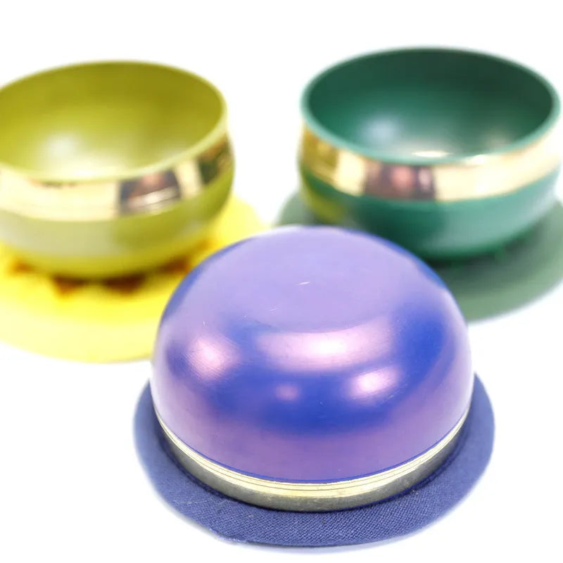 Handmade 7.8cm Himalayan singing bowl in seven colours for yoga meditation percussion