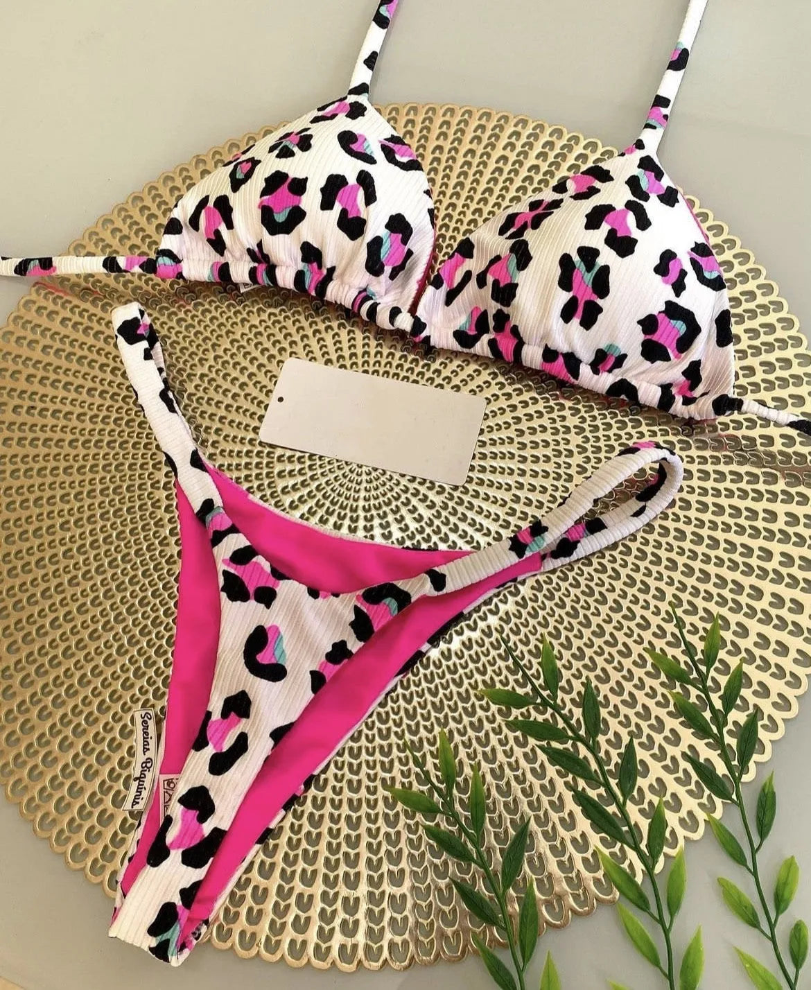 Women's printed bikini swimsuit with cotton-lined briefs in European and American pattern style