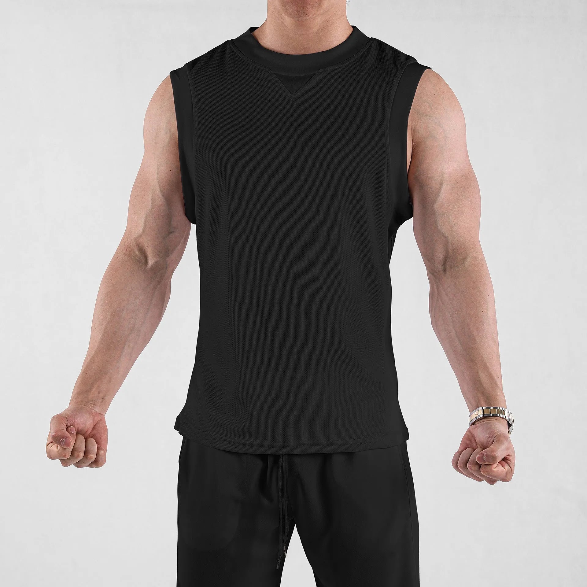 Men's casual vest in black and white colours with loose fit for summer sports