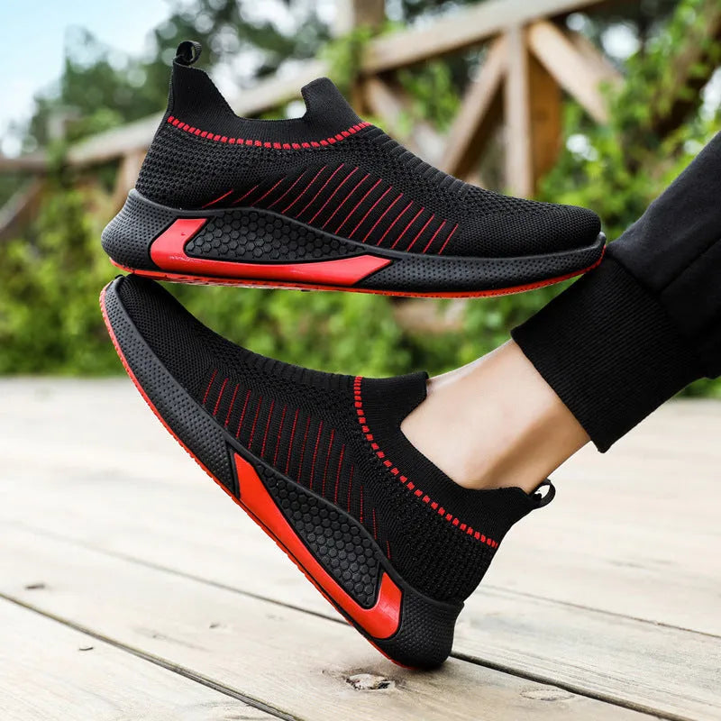 Men's striped mesh slip-on sneakers with flyknit upper and lace front in black colour variant