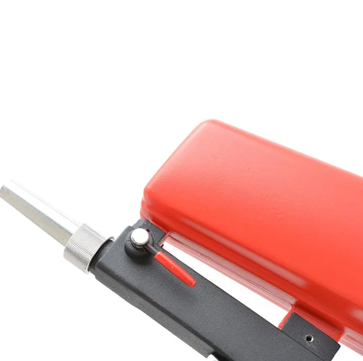 Portable black pneumatic sandblasting gun with a top-mounted hopper and a 6.5mm nozzle.