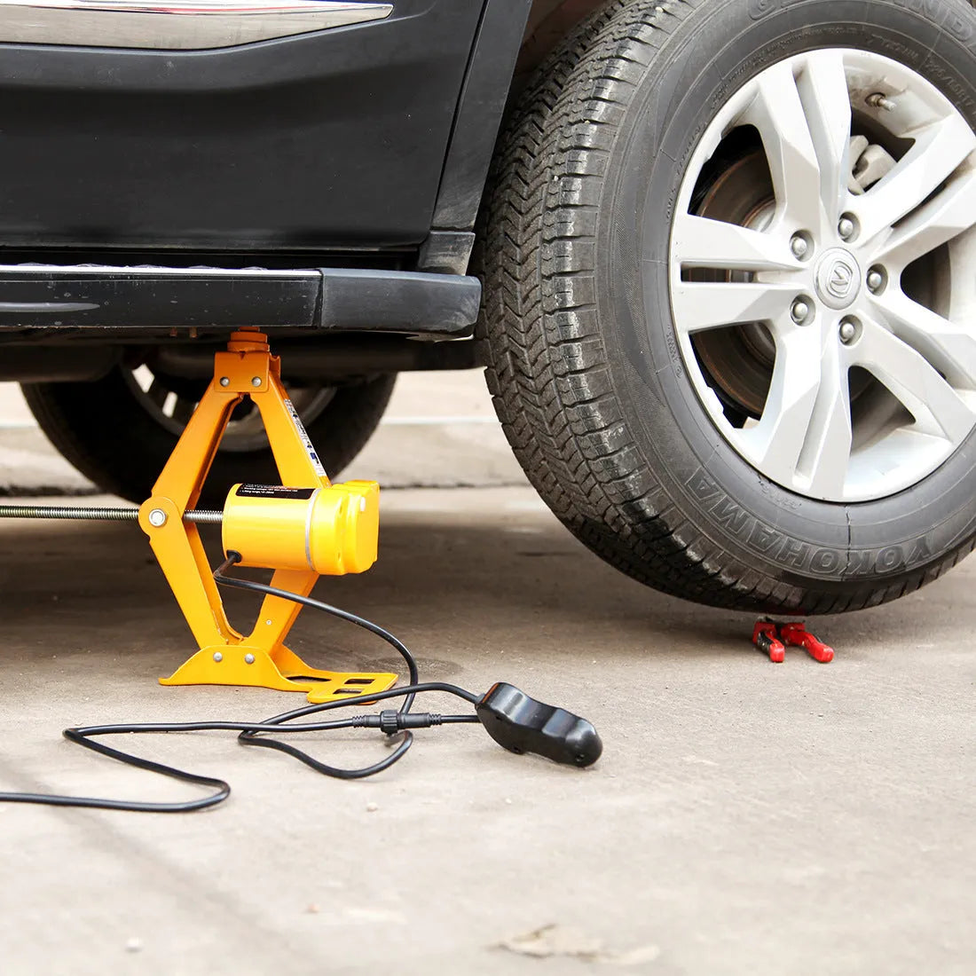 TY002 electric hydraulic vehicle jack kit with 2-tonne lifting capacity