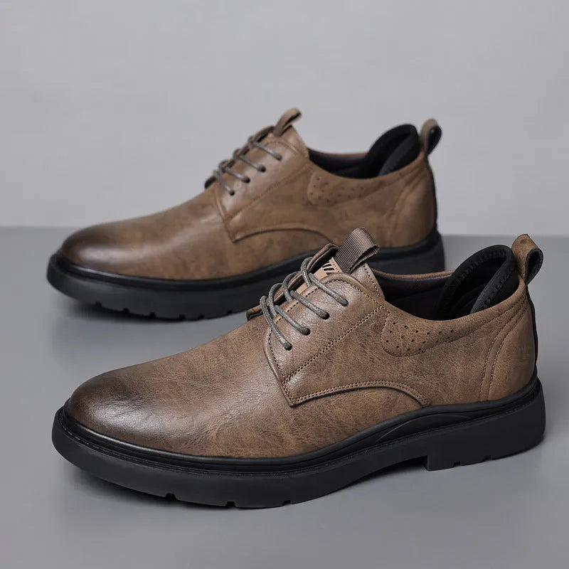 Men's black and brown two-layer cowhide business shoes with rubber soles and sewn detail