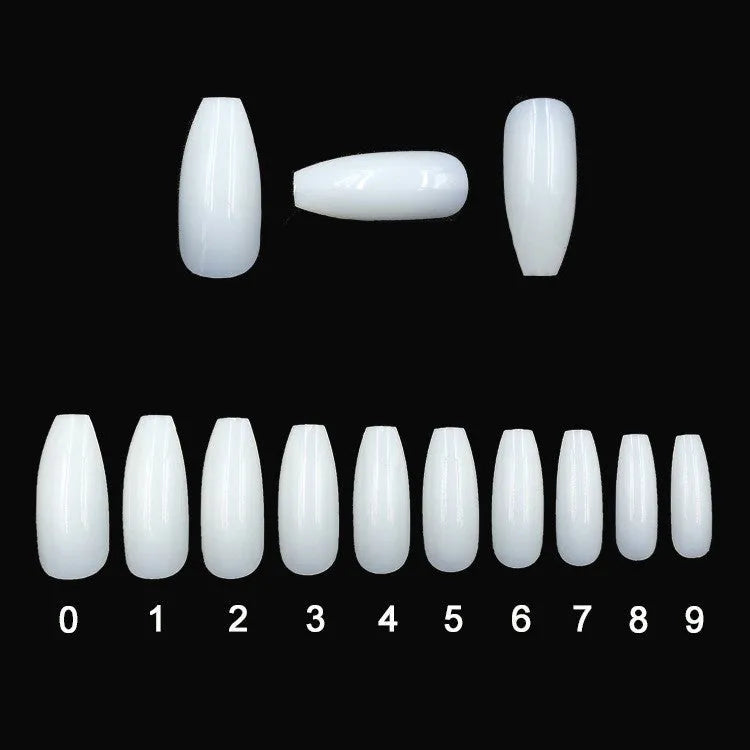 500 clear ABS false nail tips in 10 different sizes on a white background