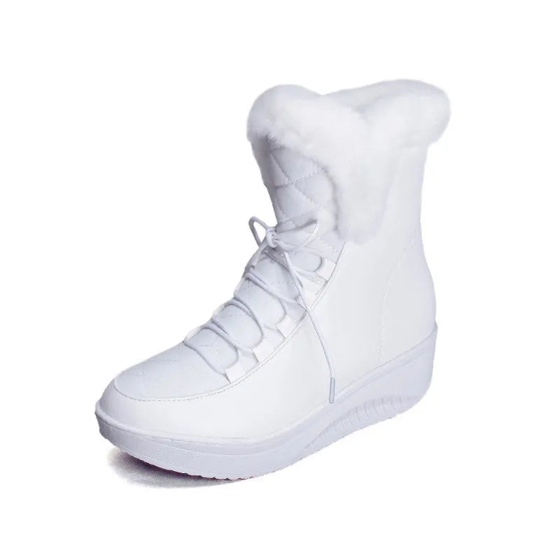 Women's black winter boots with lace-up closure and 3cm platform sole