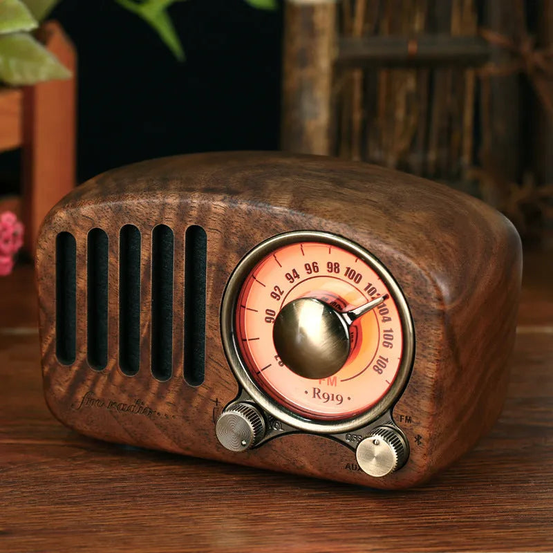 Retro wooden wireless mini speaker in cherry wood or walnut finish with 5W output and Bluetooth connectivity