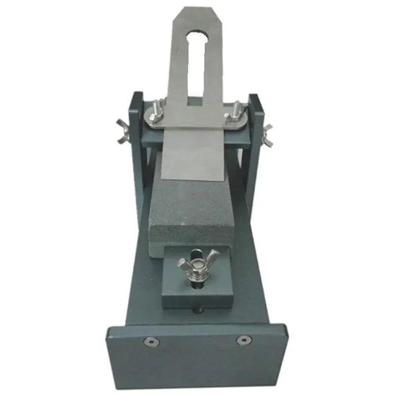 Fixed angle sharpening tool for woodworking chisels, planers, and carving knives made from aluminium alloy.