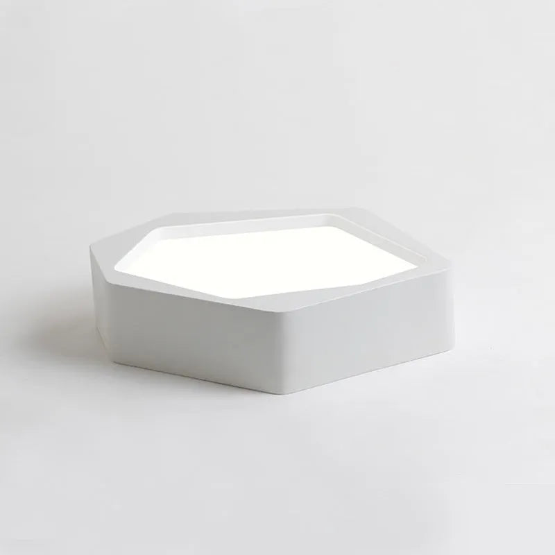 Geometric shaped LED ceiling light with black or white iron frame and remote control