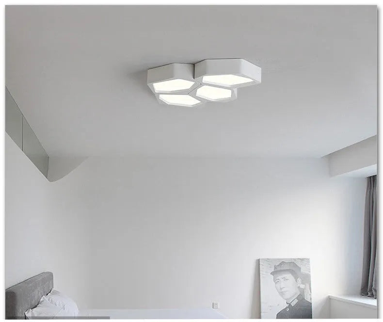 Geometric shaped LED ceiling light with black or white iron frame and remote control