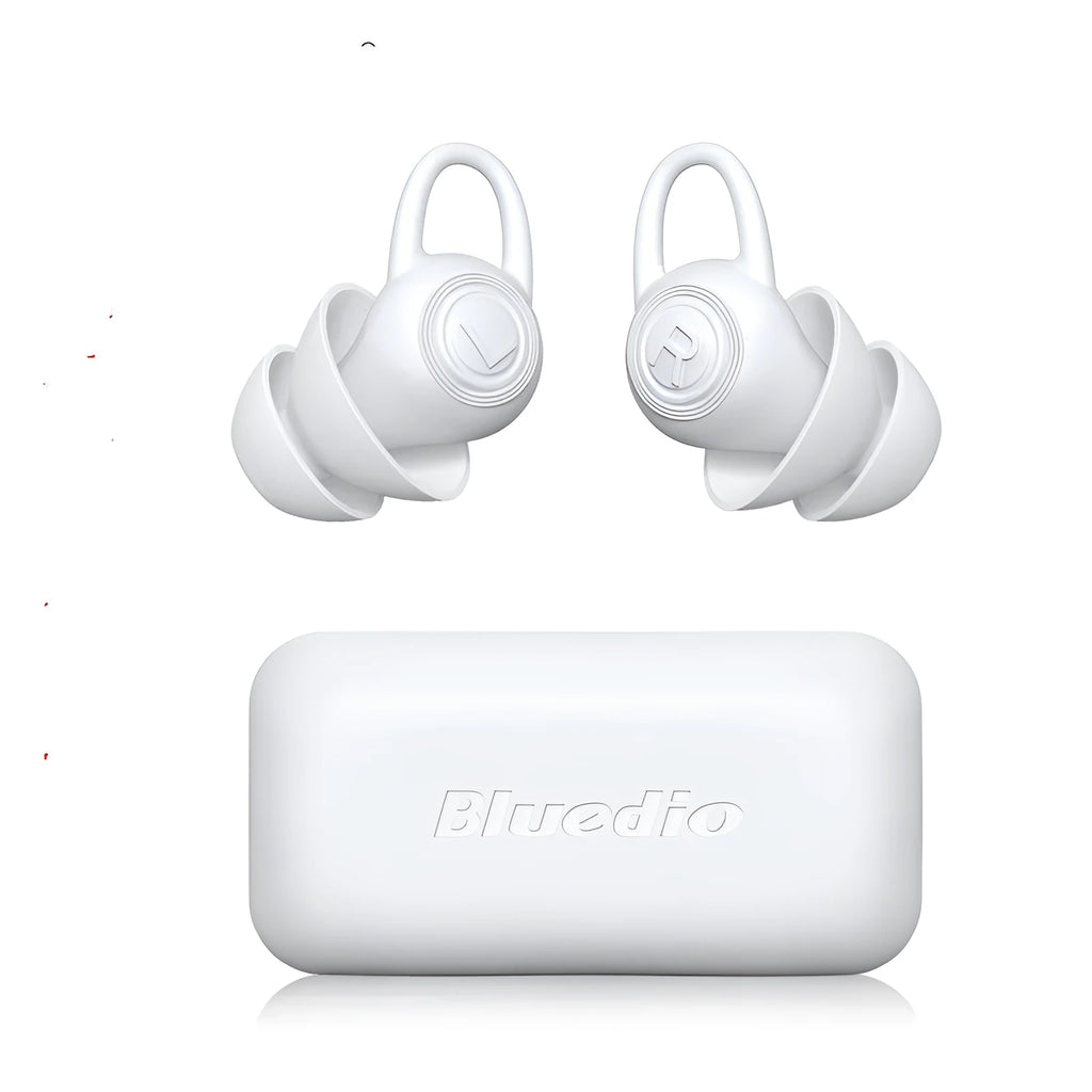White silicone ear plugs for noise reduction and sound insulation