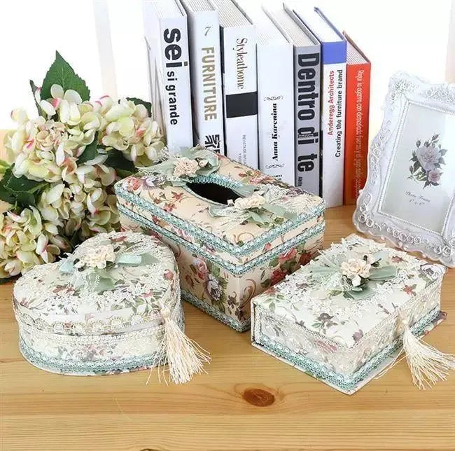 Ceramic tissue box with jewellery storage compartment in green, pink or apricot colour