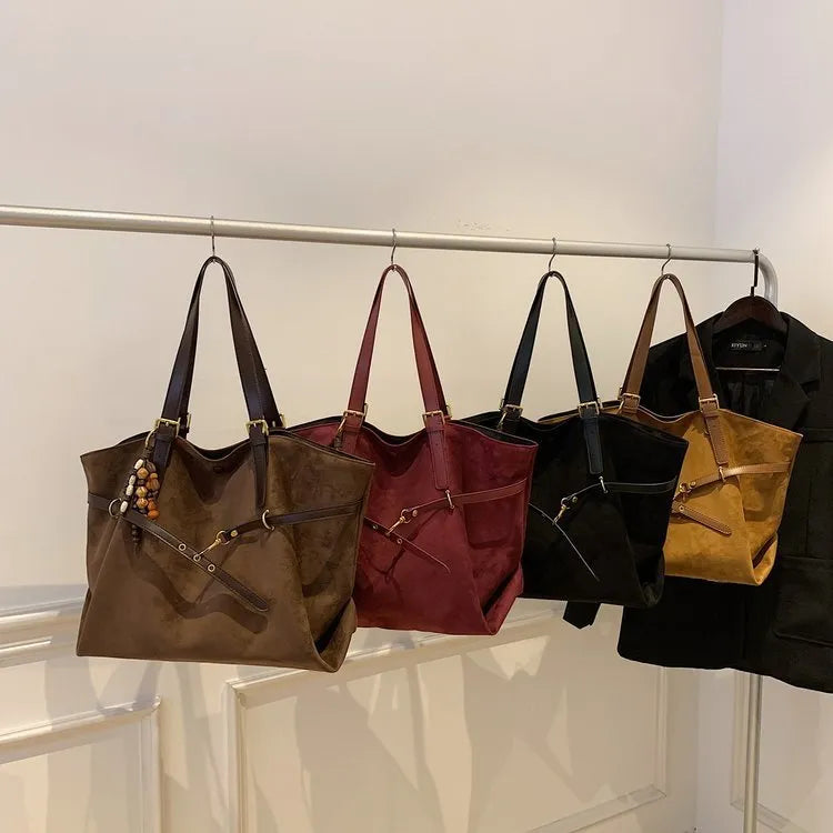 New retro fashion large capacity shoulder bag for women in wine red with sewing thread detail