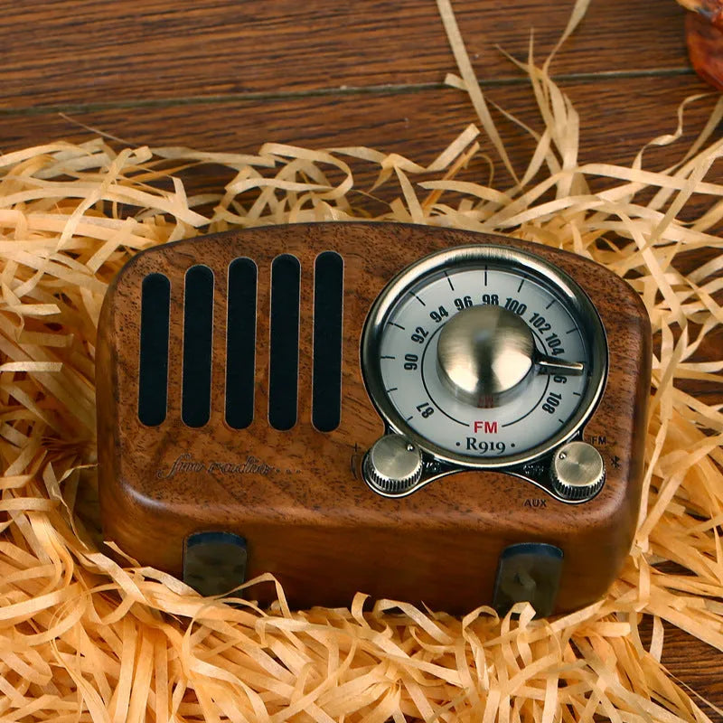 Retro wooden wireless mini speaker in cherry wood or walnut finish with 5W output and Bluetooth connectivity