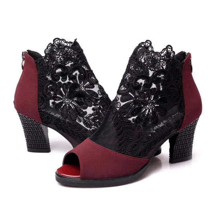 Women's black lace gladiator sandals with square heel, zip closure and peep toe