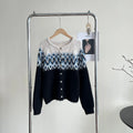 Women's thickened sweater coat in contrast colour jacquard knit with long sleeves