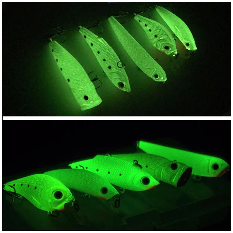 Five 3D fluorescent simulation luminous hard bait fishing lures with holographic finish in assorted colours