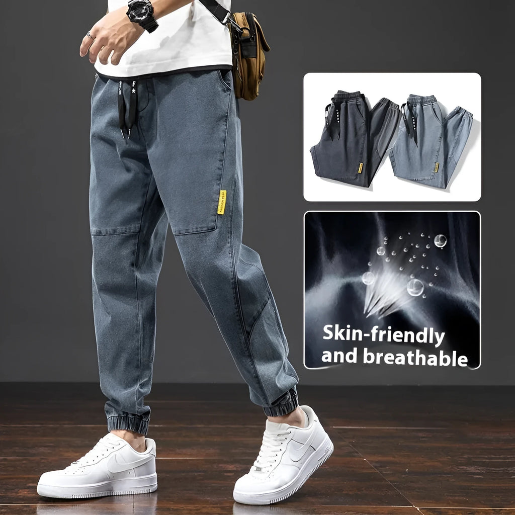 Men's thin cotton cargo jeans with straight leg and micro elasticity in black colour
