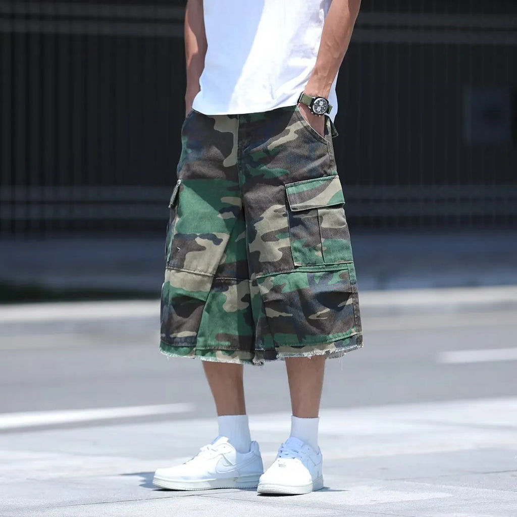 American retro workwear style camouflage shorts in loose fit design with cropped length