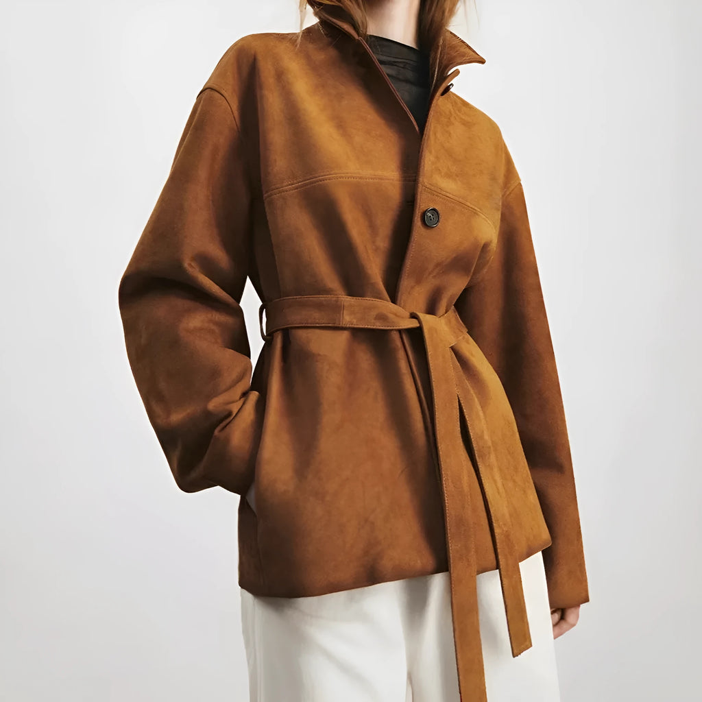 Loose fit caramel mocha cashmere coat with Peter Pan collar and regular sleeves