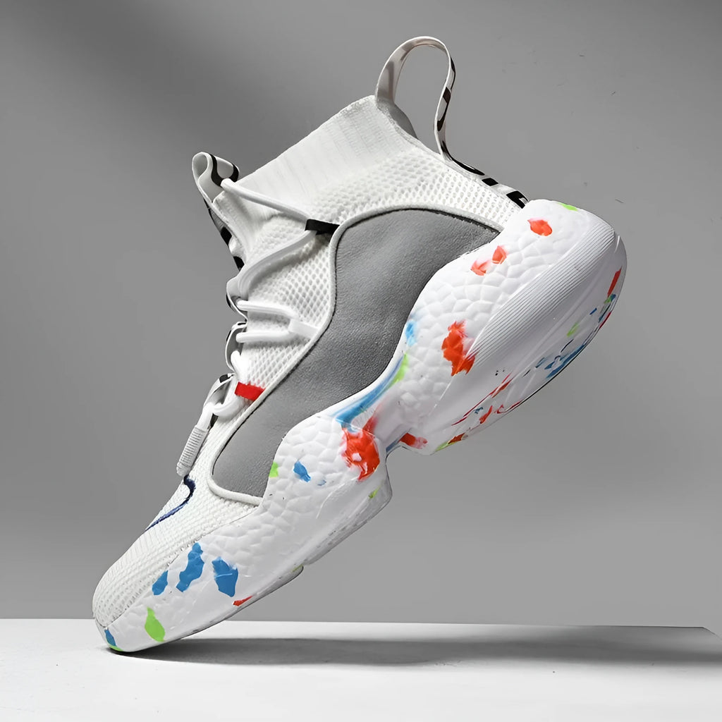 Men's camouflage sneakers with mesh upper and vulcanised rubber sole.