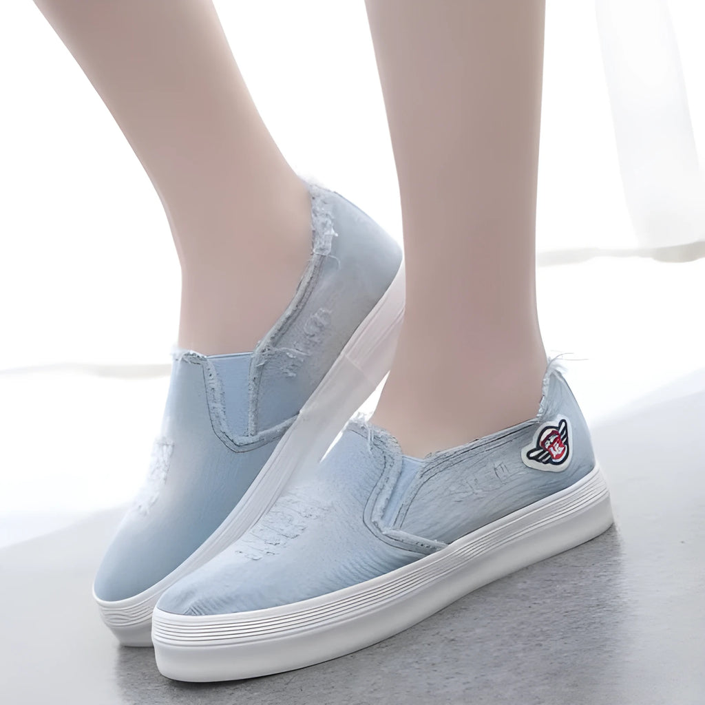 Women's canvas chunky loafer pedal shoes in light blue with rubber sole