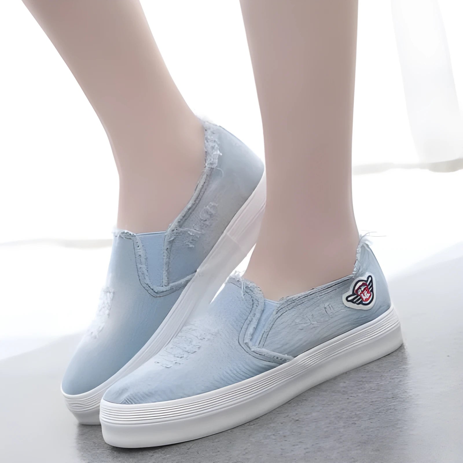 Women's canvas chunky loafer pedal shoes in light blue with rubber sole
