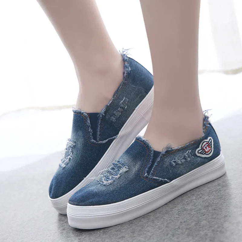 Women's canvas chunky loafer pedal shoes in light blue with rubber sole