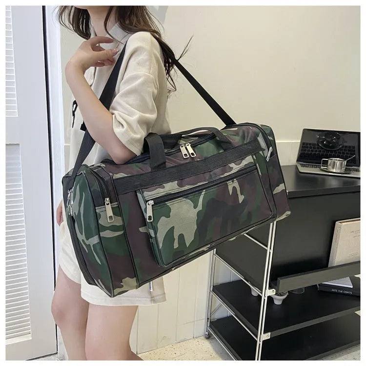 Camouflage pattern waterproof fabric luggage bag with striped polyester lining