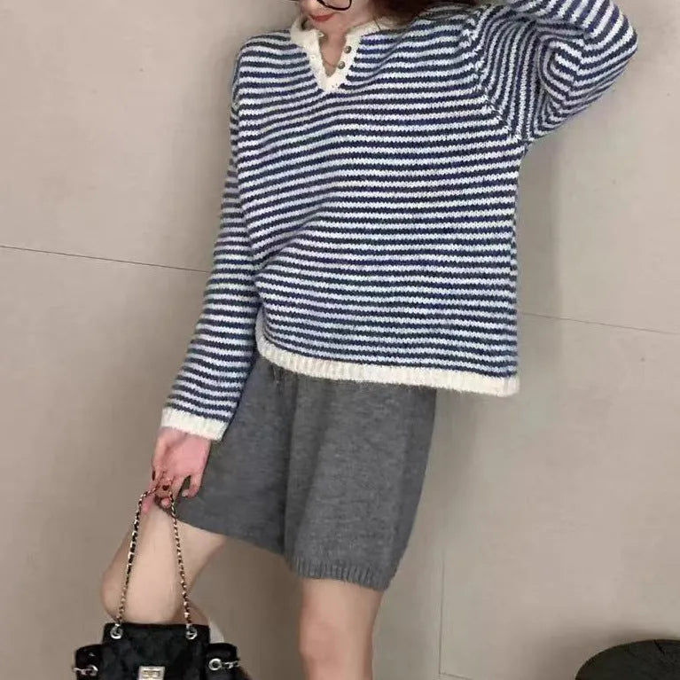 Retro striped cashmere pullover sweater for women in loose free size fit with 50cm length