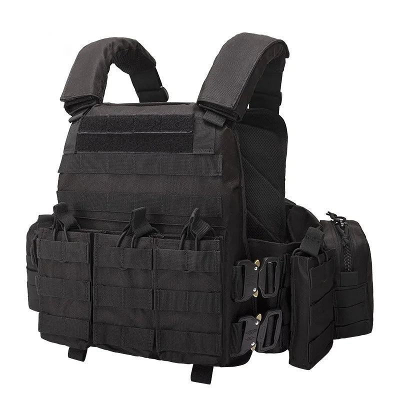 Men's camouflage tactical vest in polyester fabric for outdoor training and shooting sports.