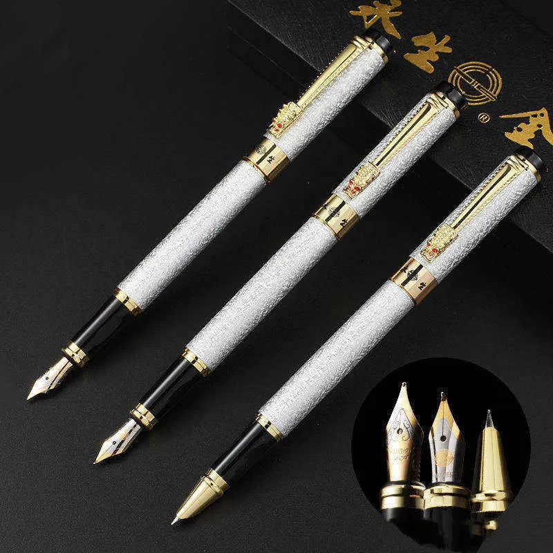 Immortal metal fountain pen with iridium nib in black colour, tip size 0.5 mm, for signature and office writing