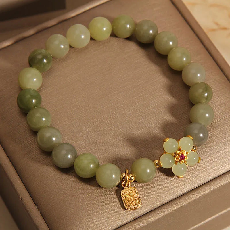 Women's casual bracelet in grey jade coloured alloy with simple clasp