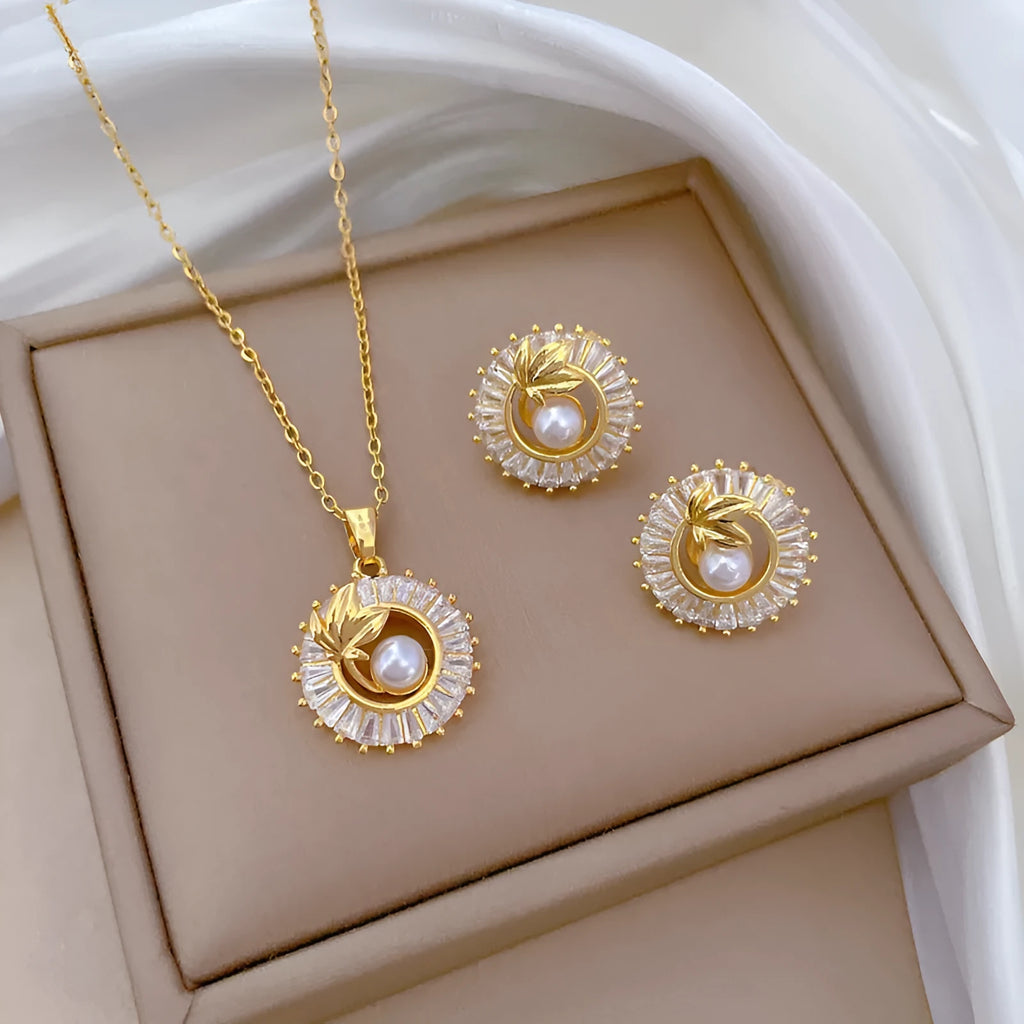 Personalised square full diamond leaf design jewellery set with necklace, earrings, and ring in titanium steel and gold-plated copper