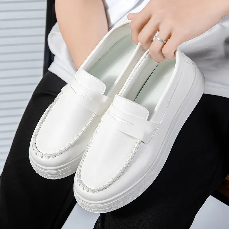 Men's casual British style slip-on shoes in PU leather with round toe, shown in white colour