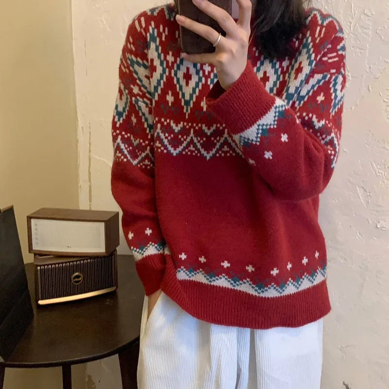 Striped retro style pullover knitted top in red or white colour with long sleeves