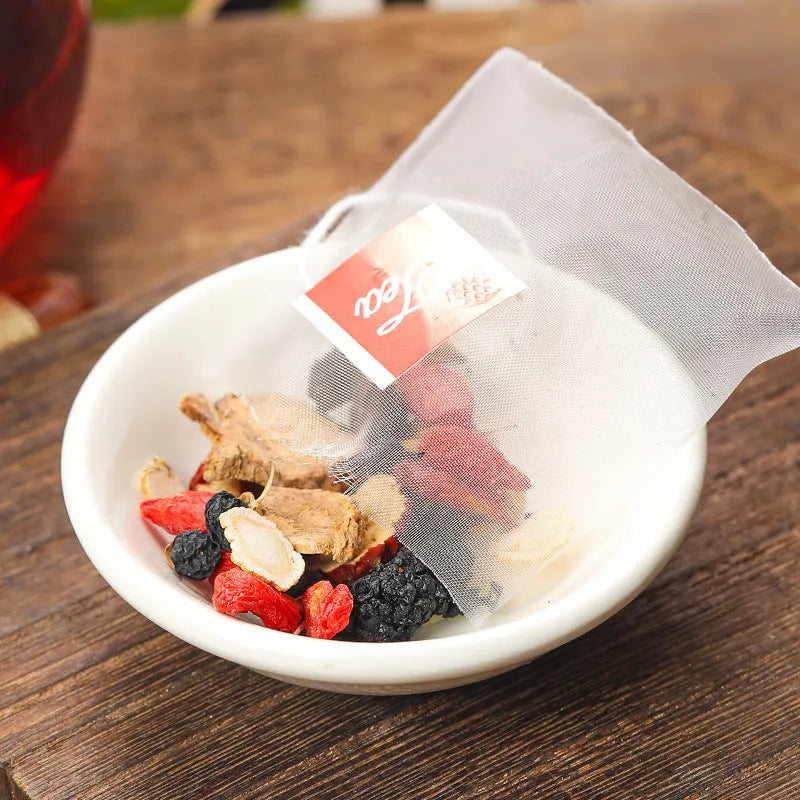Box of Ginseng Black Wolfberry Tea containing 40 individual 5g sachets, total 200g.