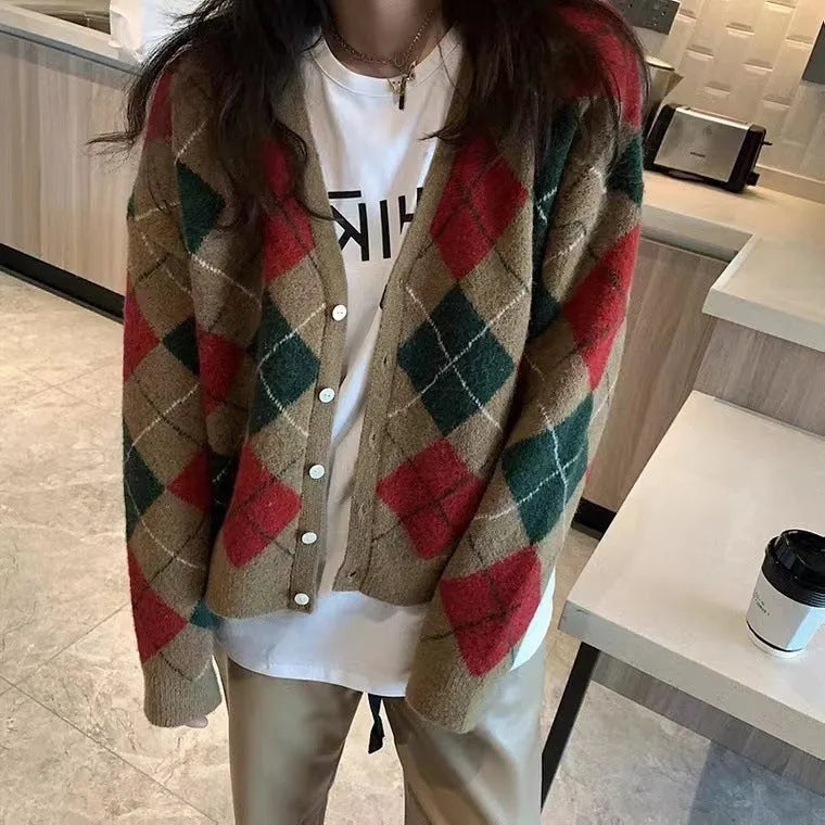 Acrylic knitted cardigan in macaron colours with regular sleeves and Japanese Korean casual styling