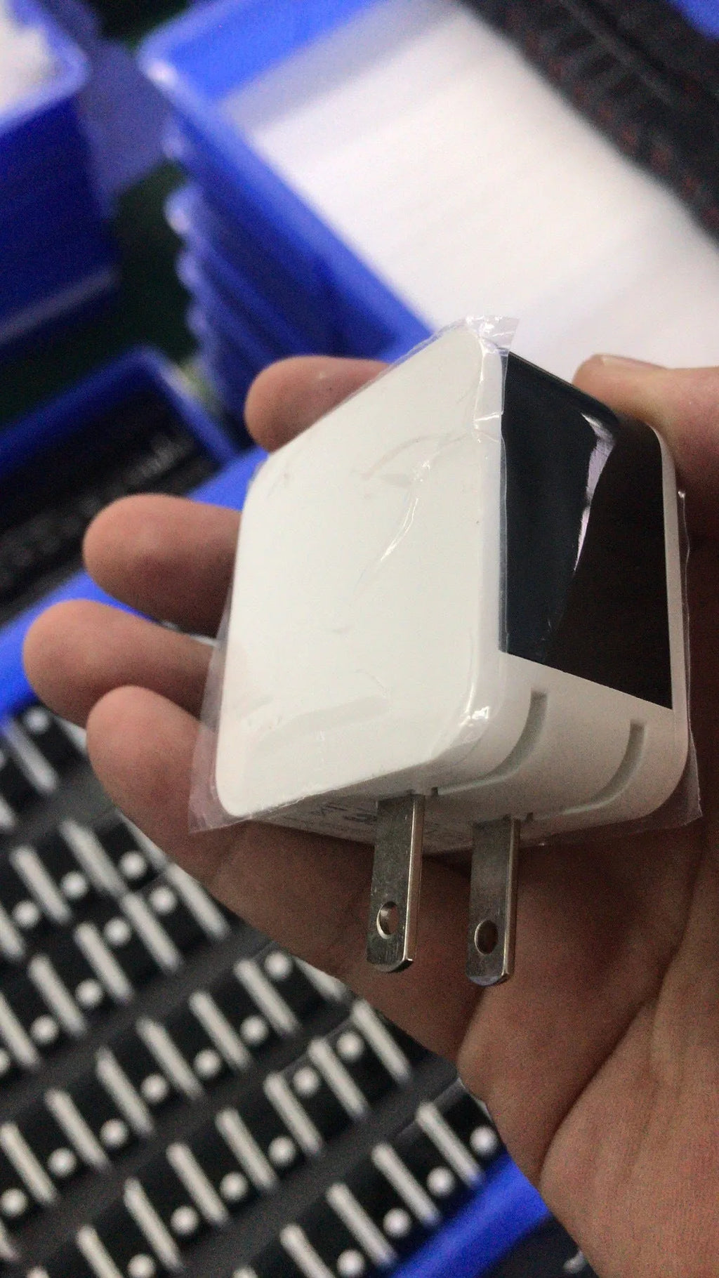 5V 2.4A dual USB travel charger with digital display showing voltage reading
