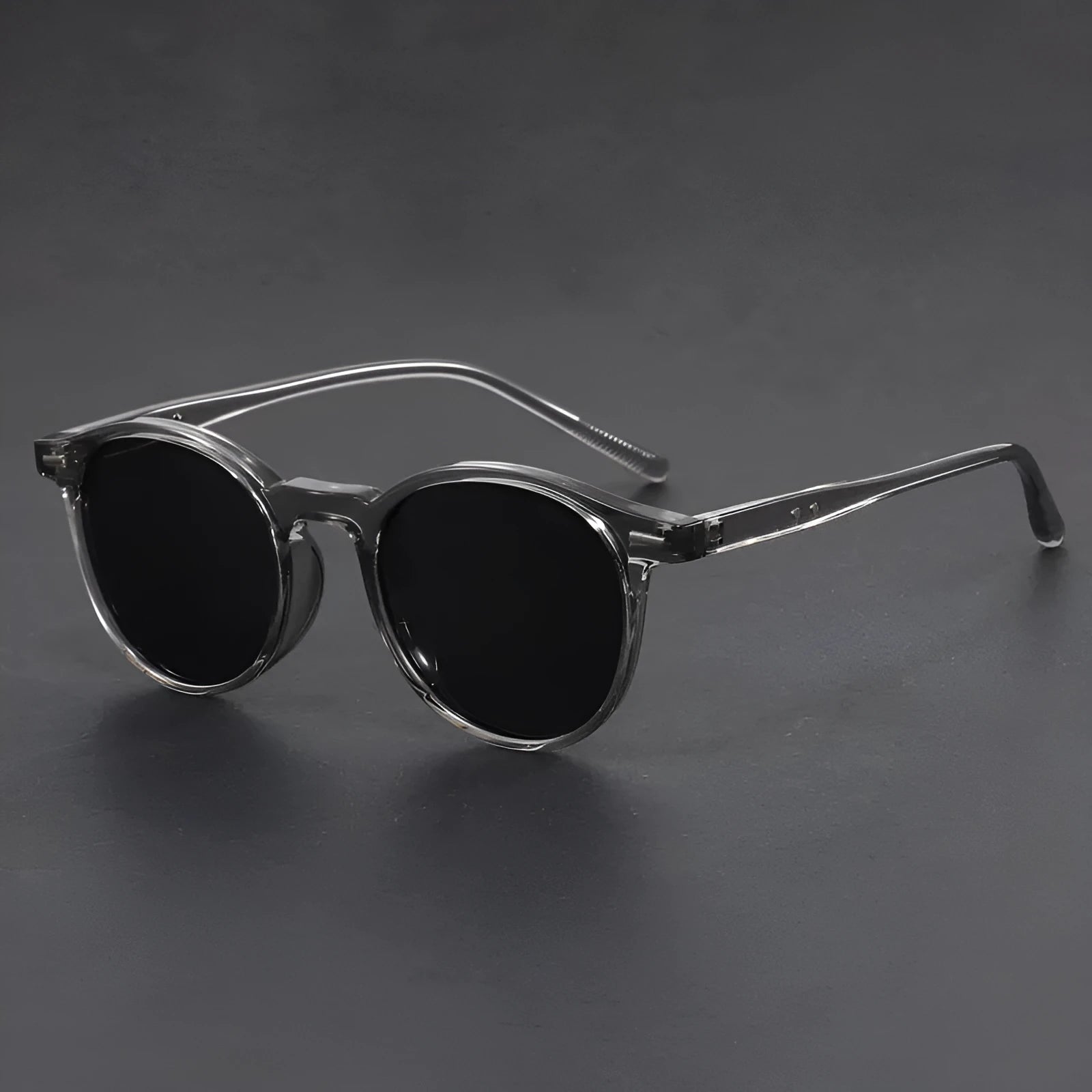 Ultra-light retro sunglasses with oval frame and polarized grey lenses