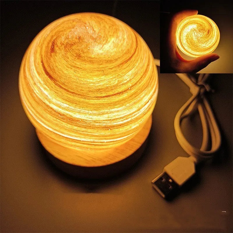 Planets design USB night light with modern simplicity styling and three-colour dimming