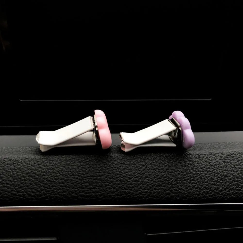 Resin car fragrance clip with cartoon cloud design in six colour options for vehicle air vents